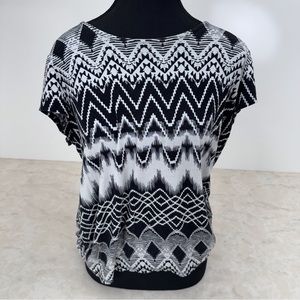 Lg Black and White Top by Tribal with Peekaboo Cutout and Ties at the back